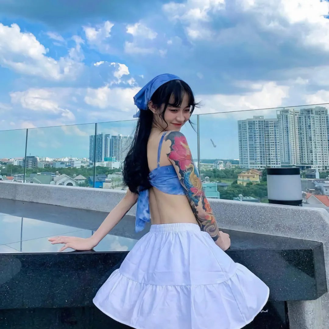 罗西塔海报